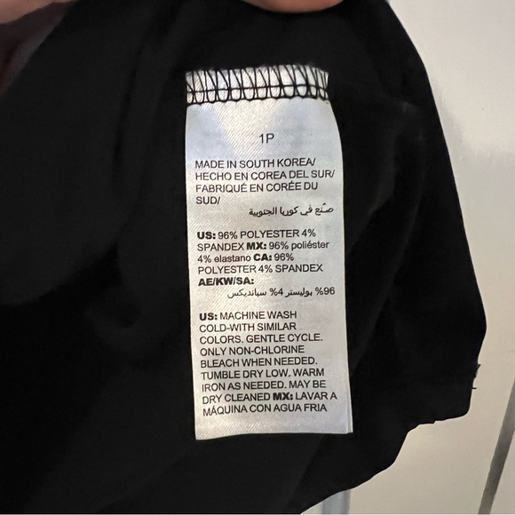 Chico’s Black Ruched Detail Scoop Neck Short Sleeve Tee - Petite Medium Preowned - Picture 5 of 10